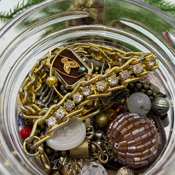 Assorted Brown and Gold Jewelry Jar 🏺 - Picture 3 of 12